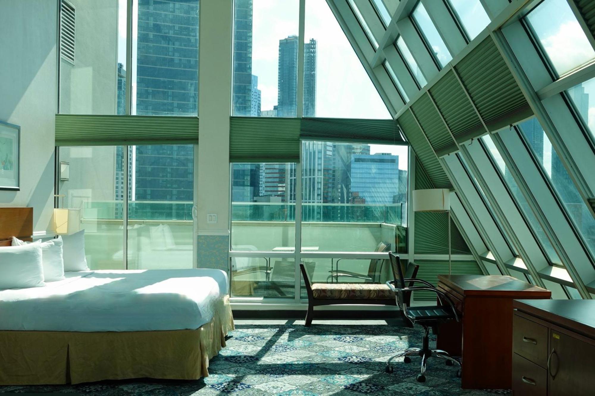Hotel Lic Manhattan View