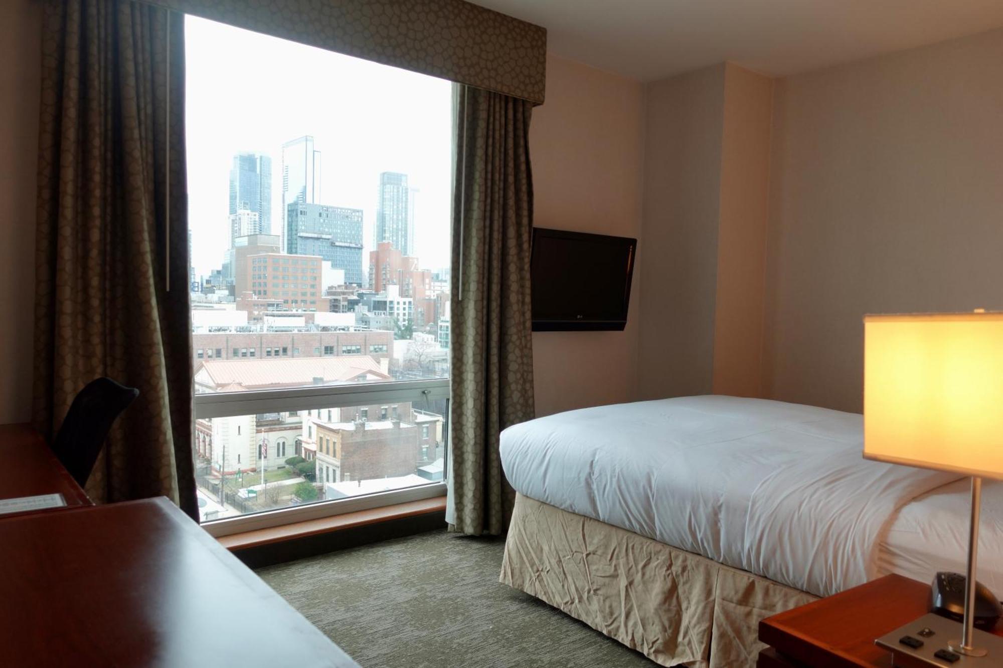 Lic Manhattan View 3*
