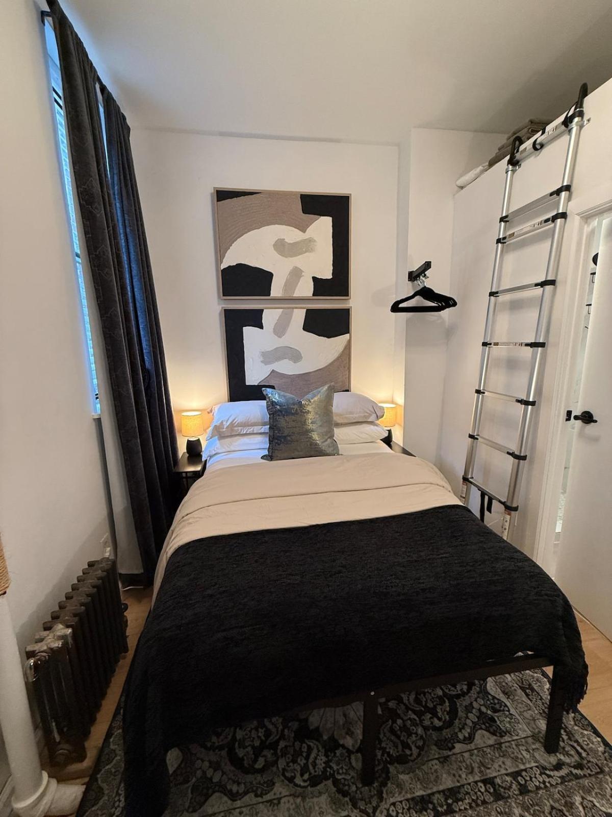Micro Walk To Time Square Apartment *