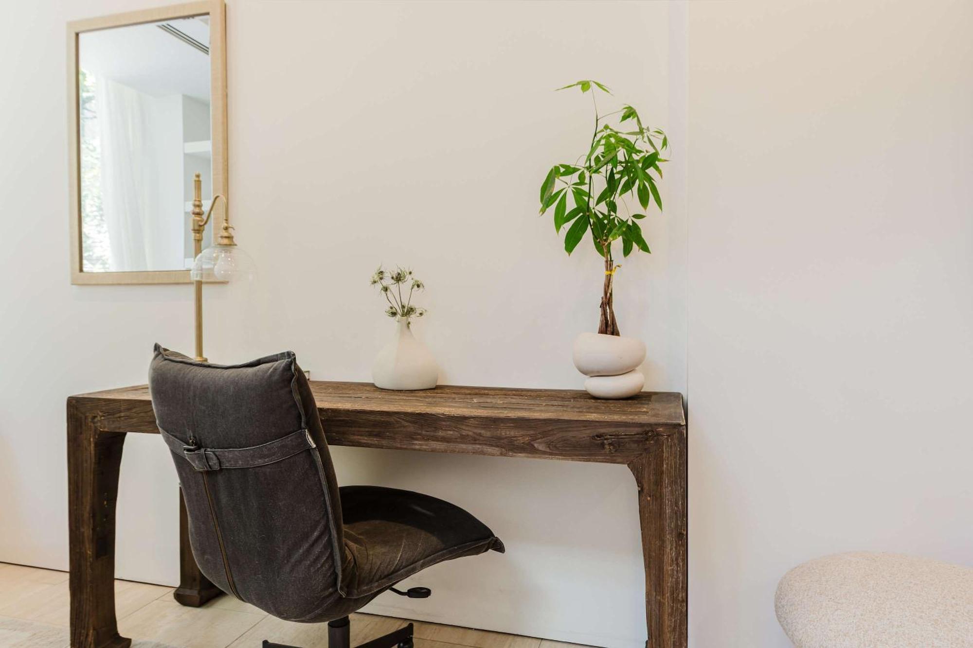 Private Beautiful Townhome W Zen Garden * New York