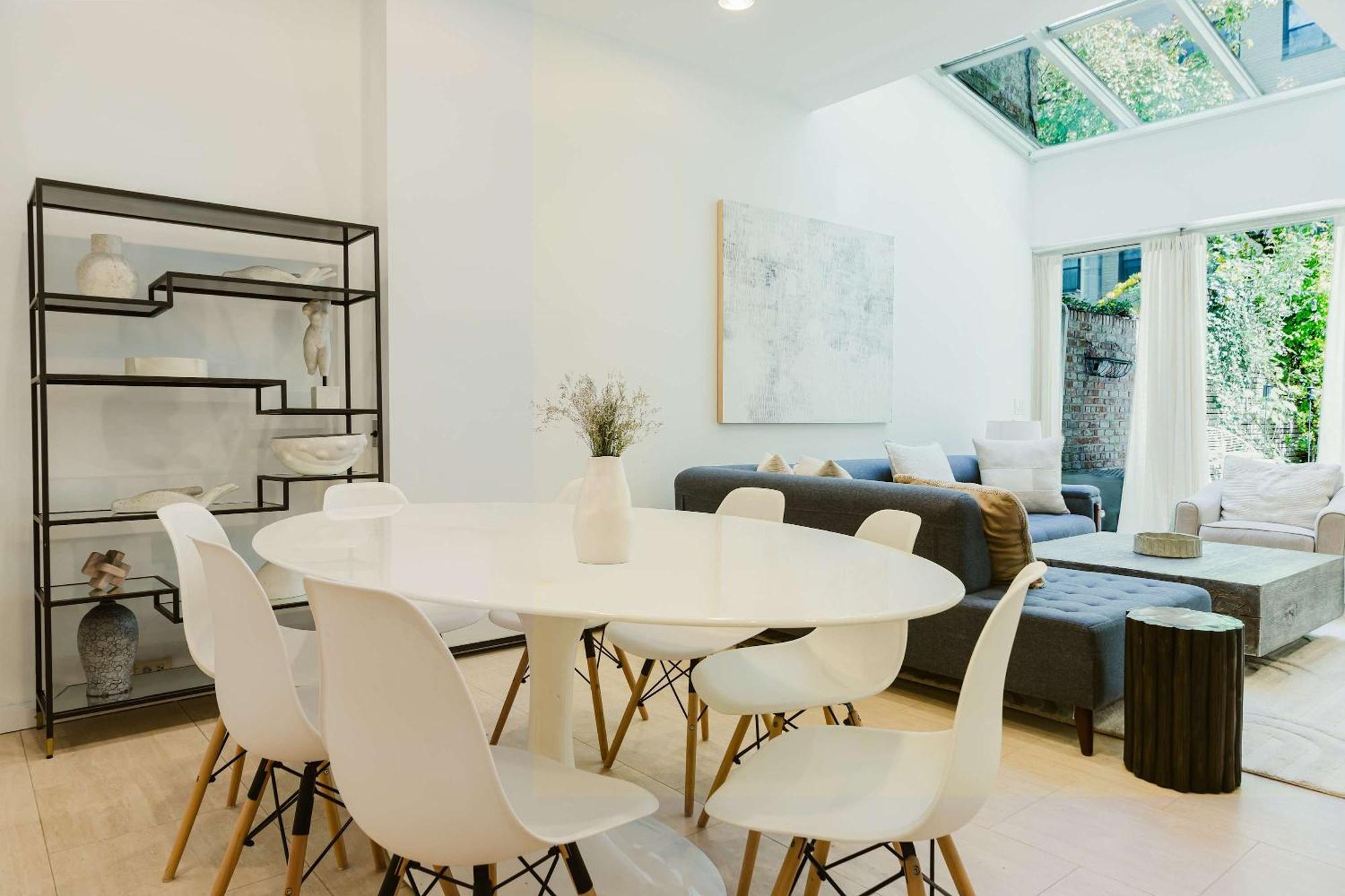 Private Beautiful Townhome W Zen Garden