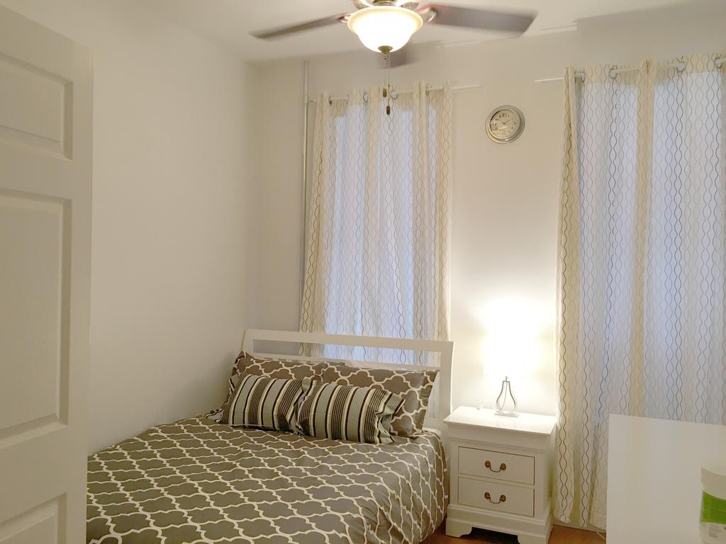 Manhattan Studio In Hells Kitchen New York