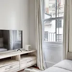 West Village Studio Nr Washington Sq Park Nyc-984