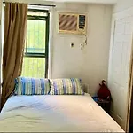 Cozy Room At Great Townhouse In Williamsburg