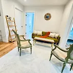 Stunning 3 Bedrooms Suite