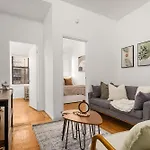 Cozy & Charming 3-Bedroom Manhattan Getaway