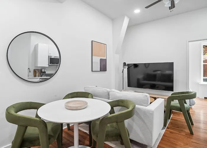 Minimalist Charm 2Br 1Bath
