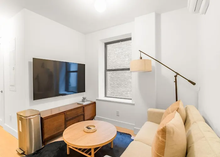 Comfortable 2Br 1Ba Apartment In Greenwich Village Steps From Washington Square Park