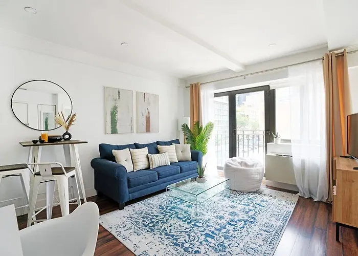 809-3A 1Br Columbus Circle Elevator W&D