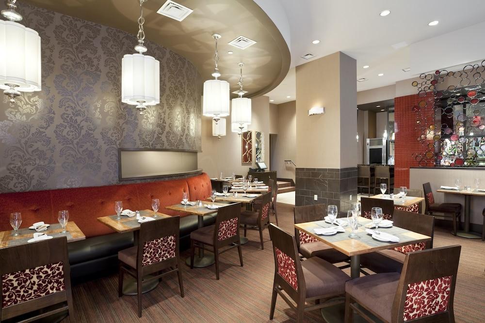 Doubletree By Hilton Downtown Hotel 4*
