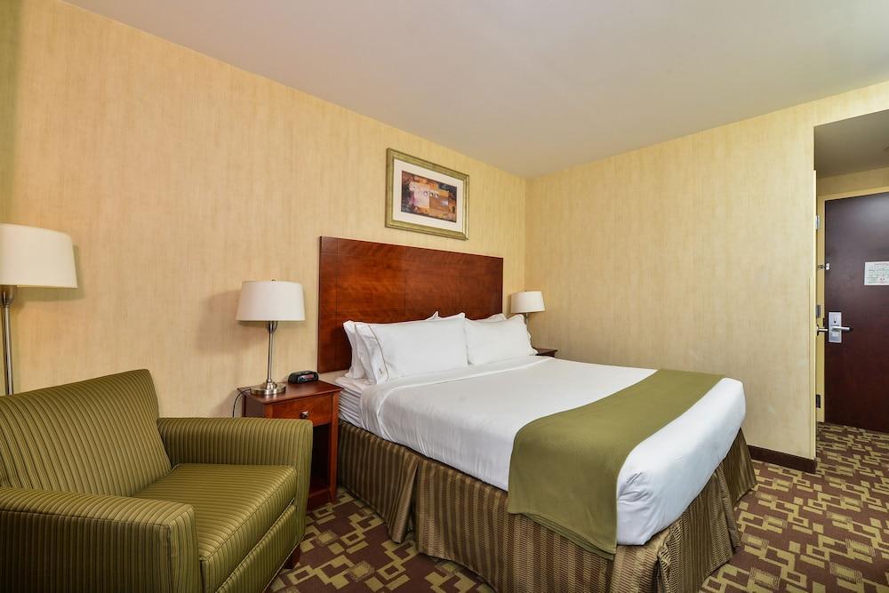 Hotel Holiday Express Staten Island West, An Ihg New York
