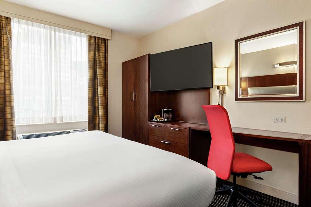 Doubletree By Hilton Downtown Hotel