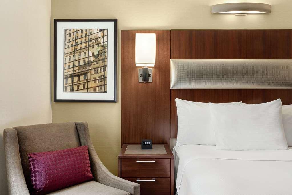Doubletree By Hilton Downtown 4*