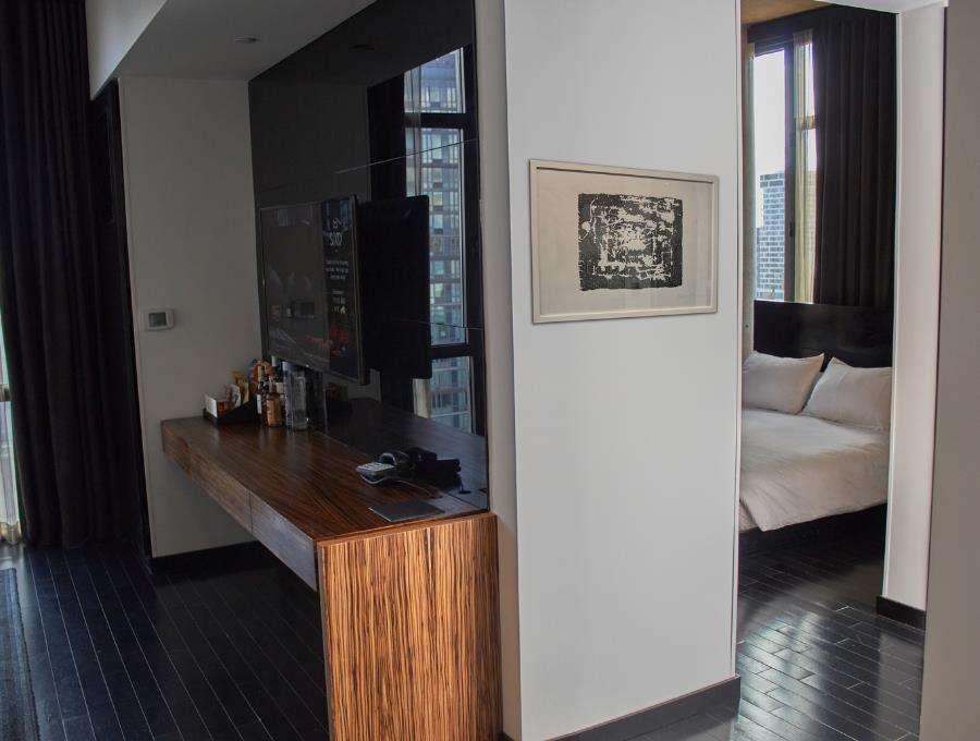 Sixty Les Hotel