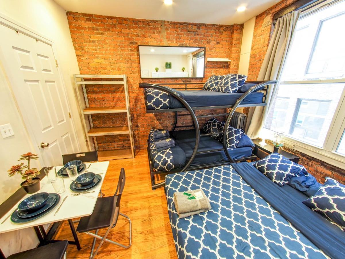 Hello Broadway Apartment