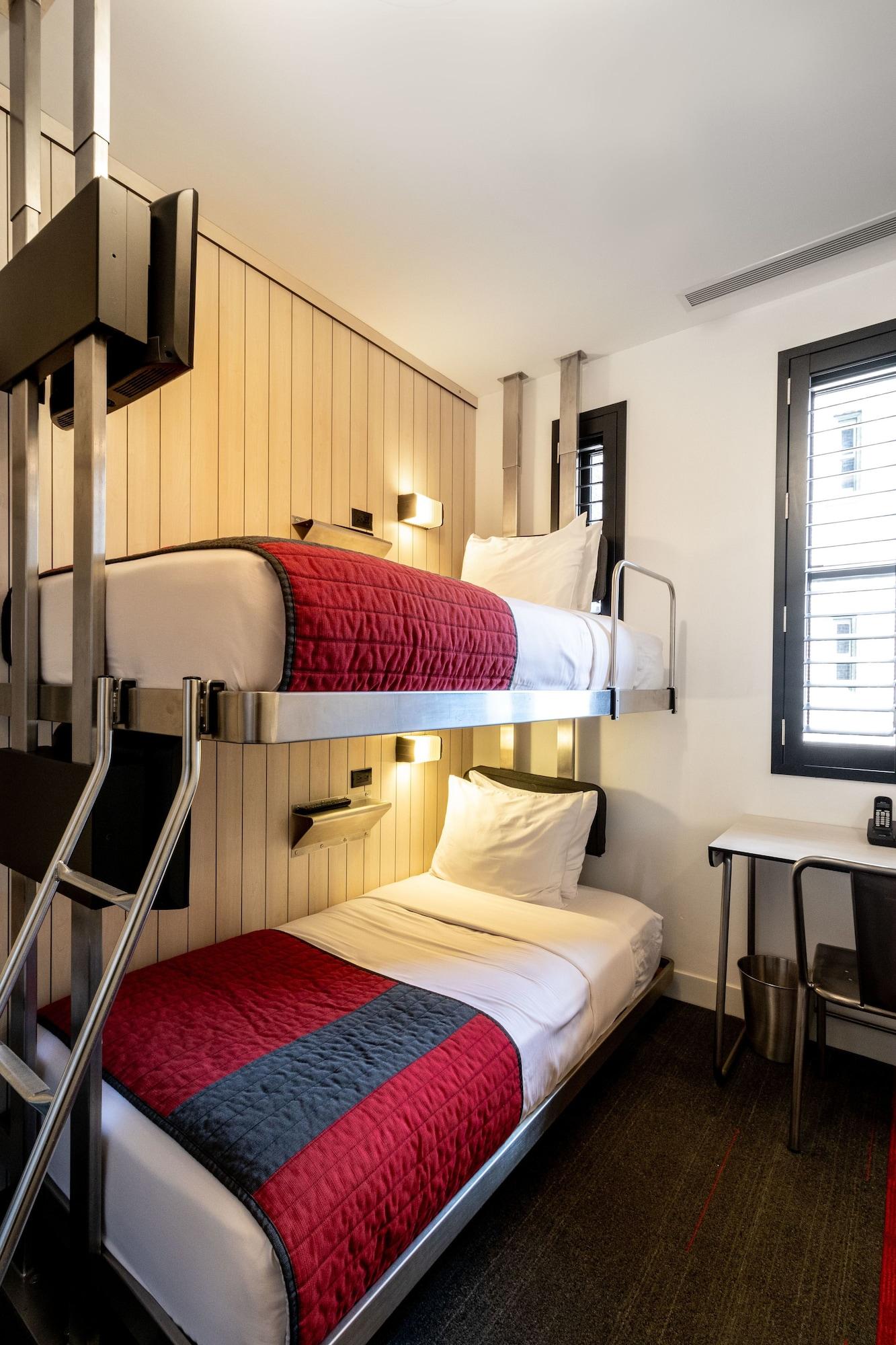 Pod 39 Hotel 3*