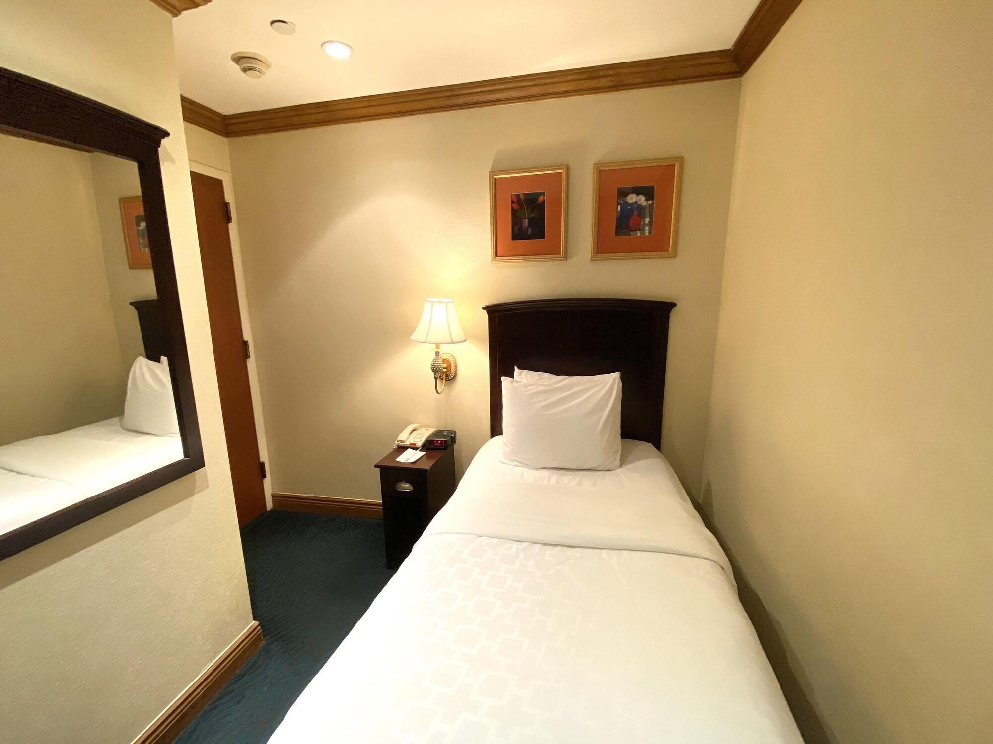 Clarion Park Avenue 2*