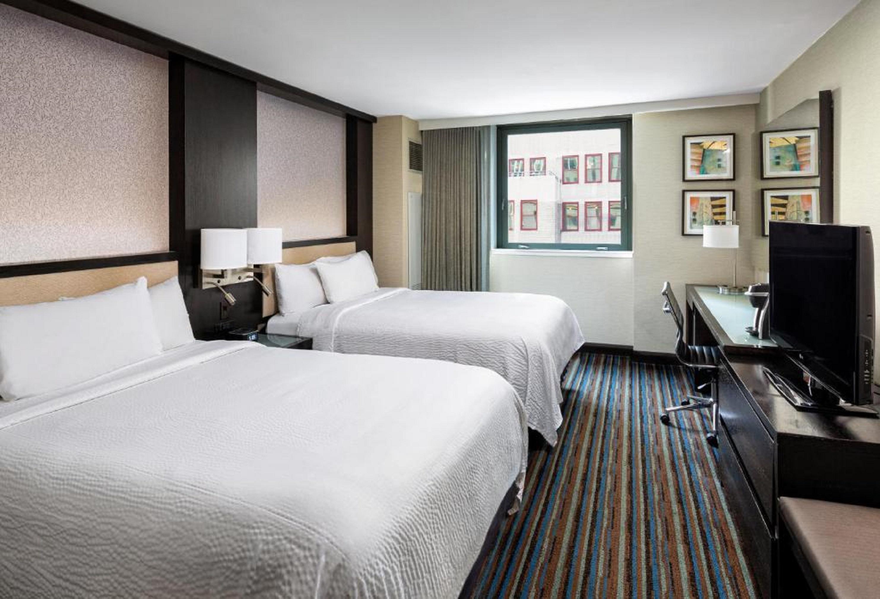 Hotel Courtyard Manhattan/times Square 3*