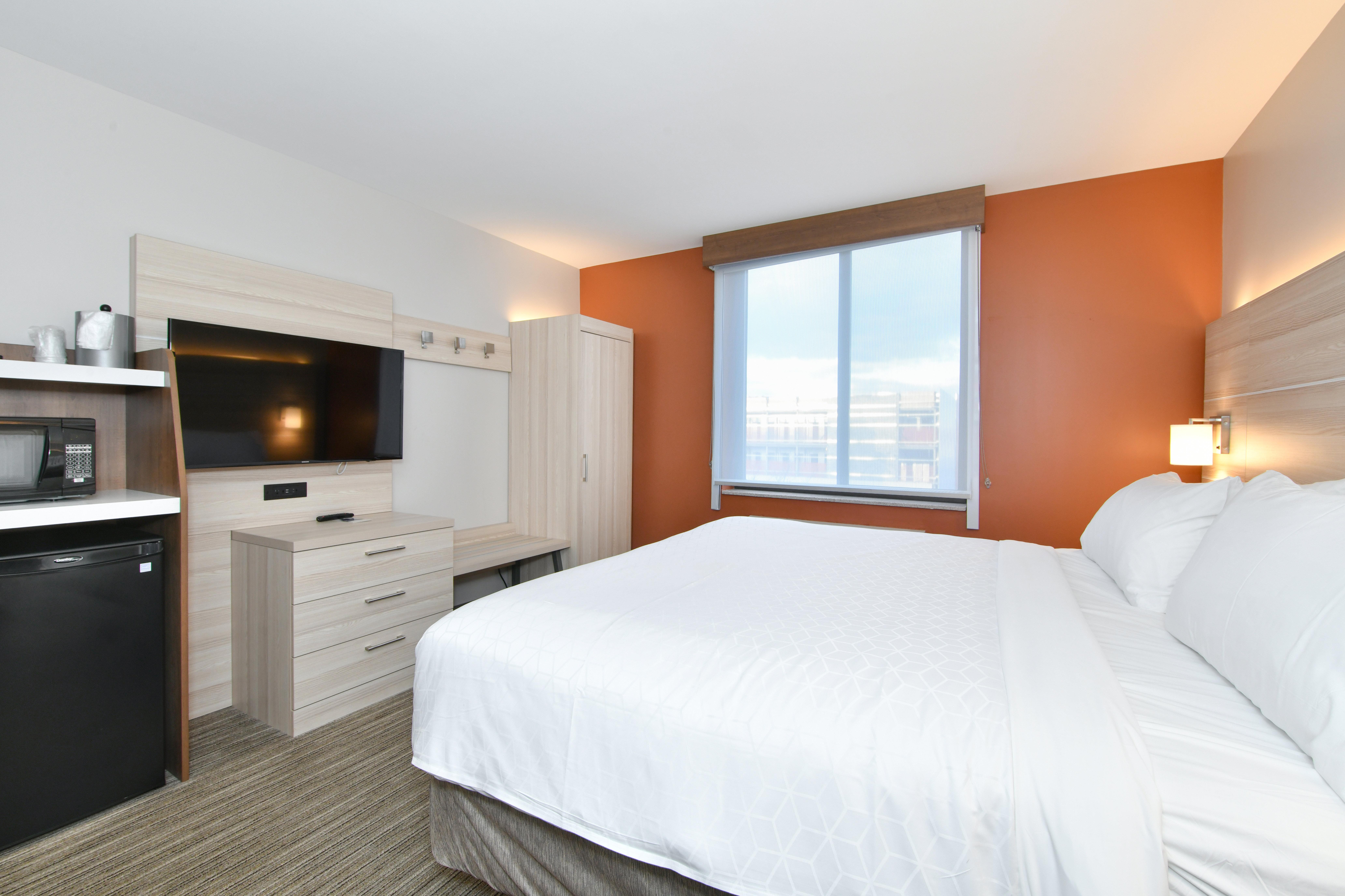 Holiday Express Staten Island West, An Ihg Hotel