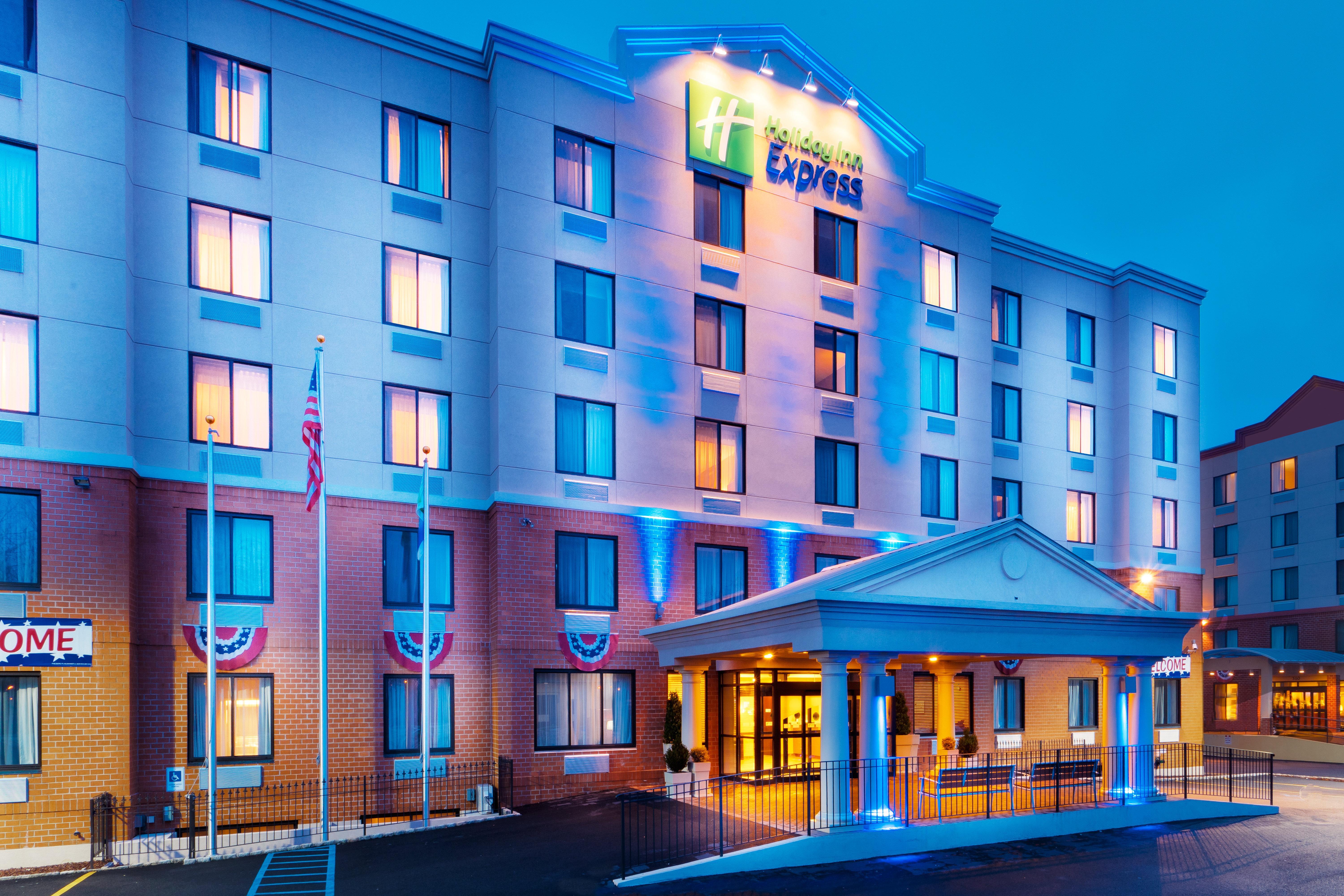 Holiday Express Staten Island West, An Ihg 3*