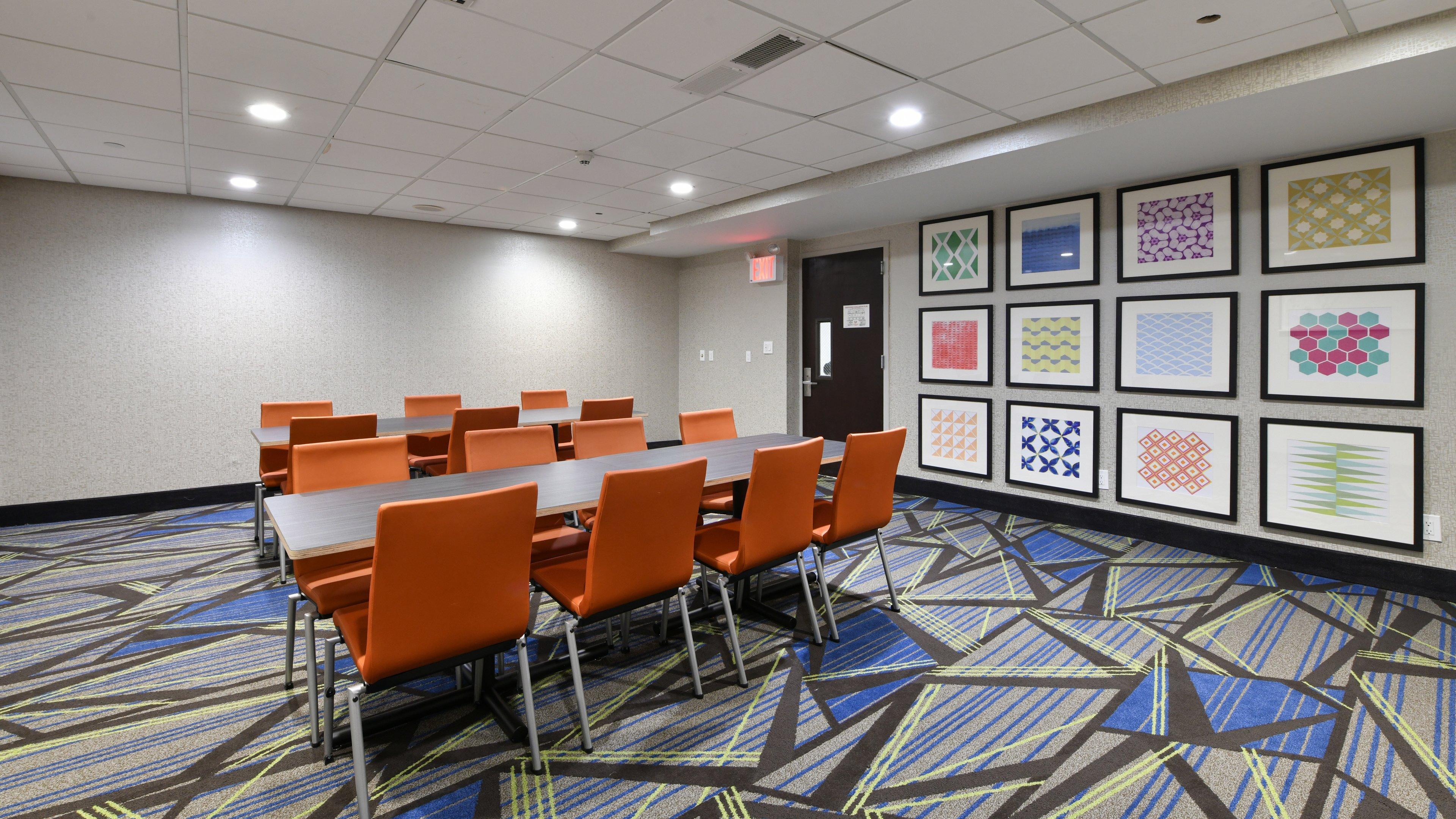 Holiday Express Staten Island West, An Ihg Hotel 3*