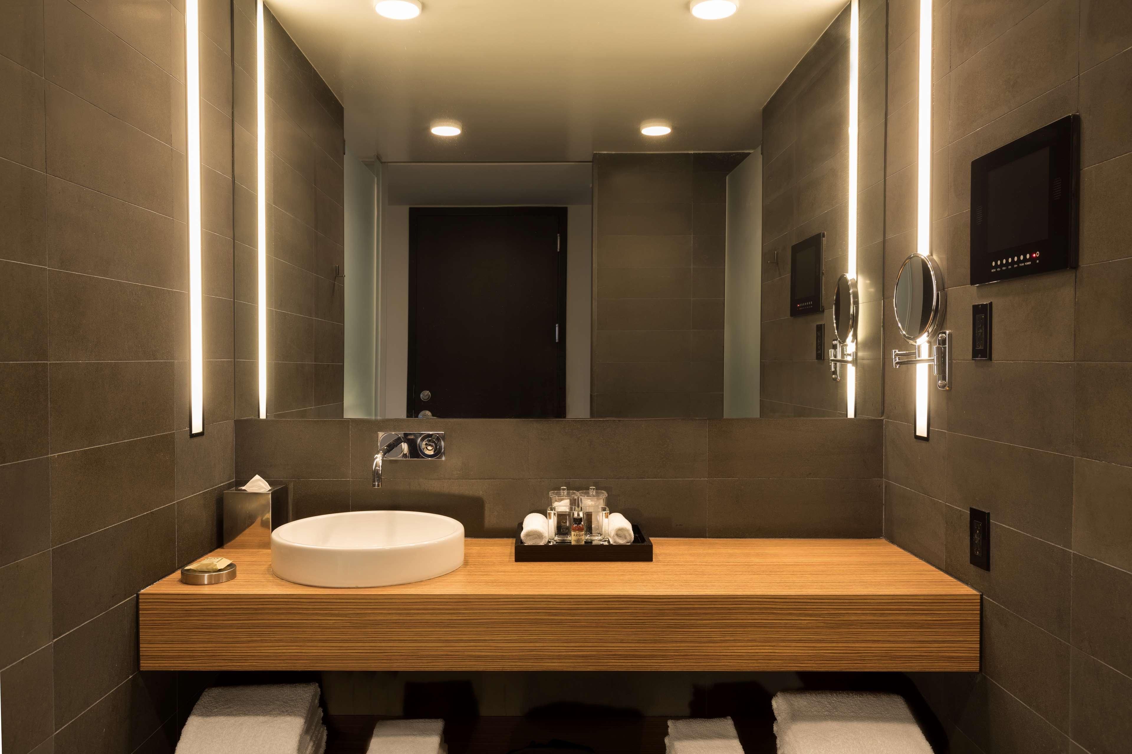 Hotel Sixty Les 4*