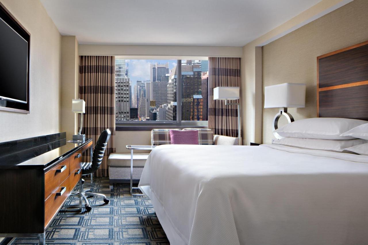 Sheraton Times Square Hotel 4*