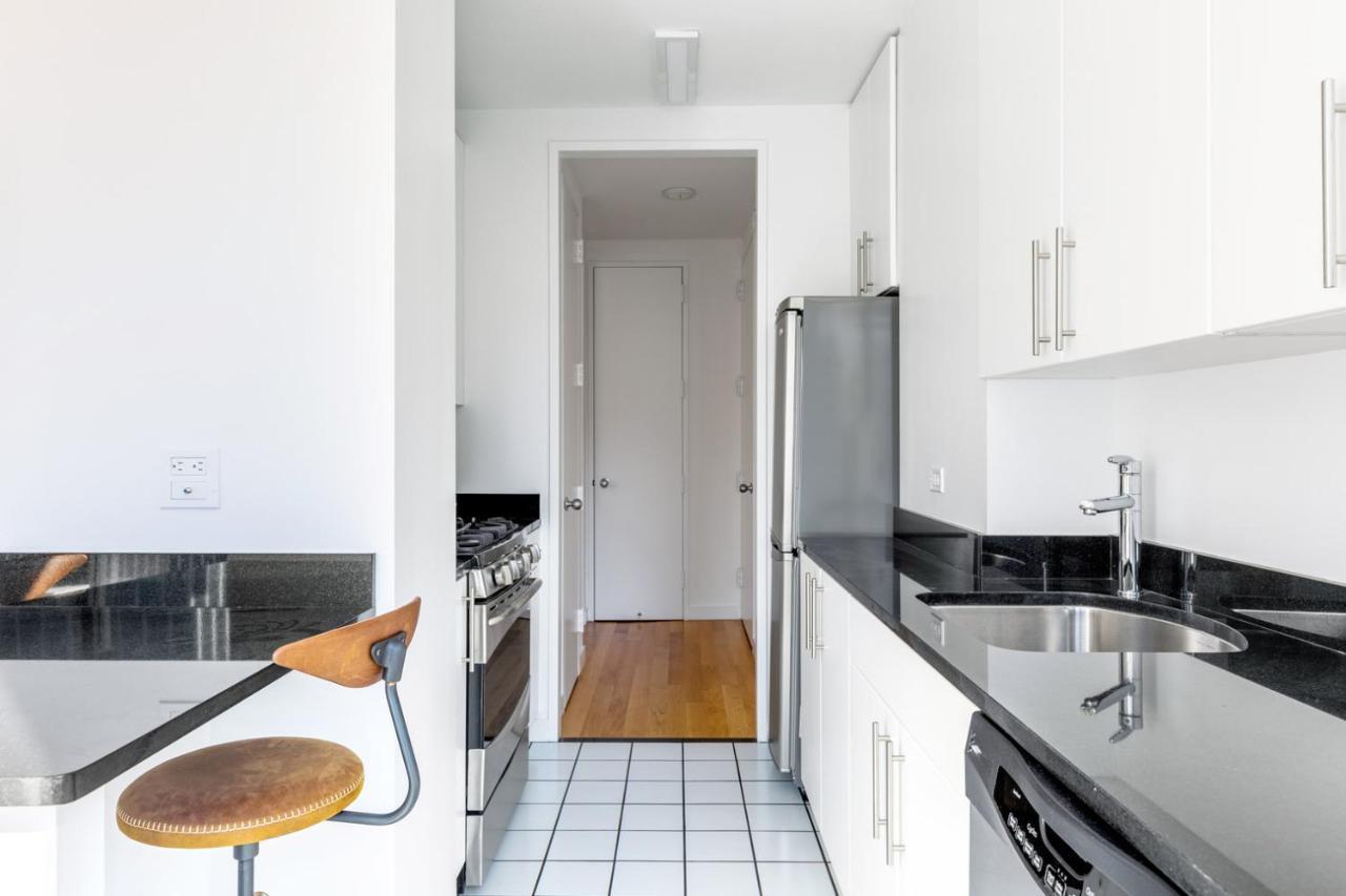 Apartment Sutton Place 1br W Elevator Nr Park Nyc-520