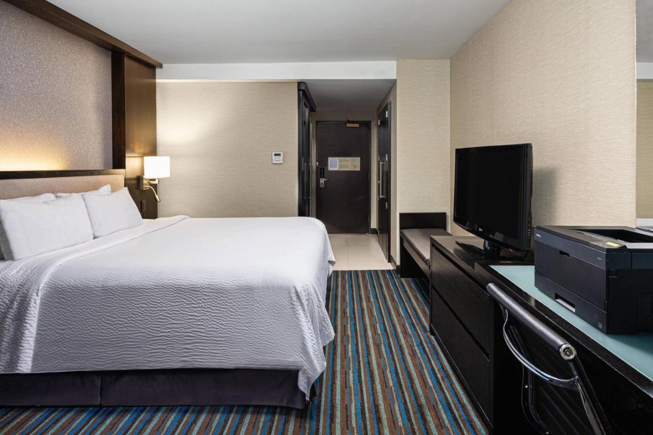 Courtyard Manhattan/times Square Hotel 3*