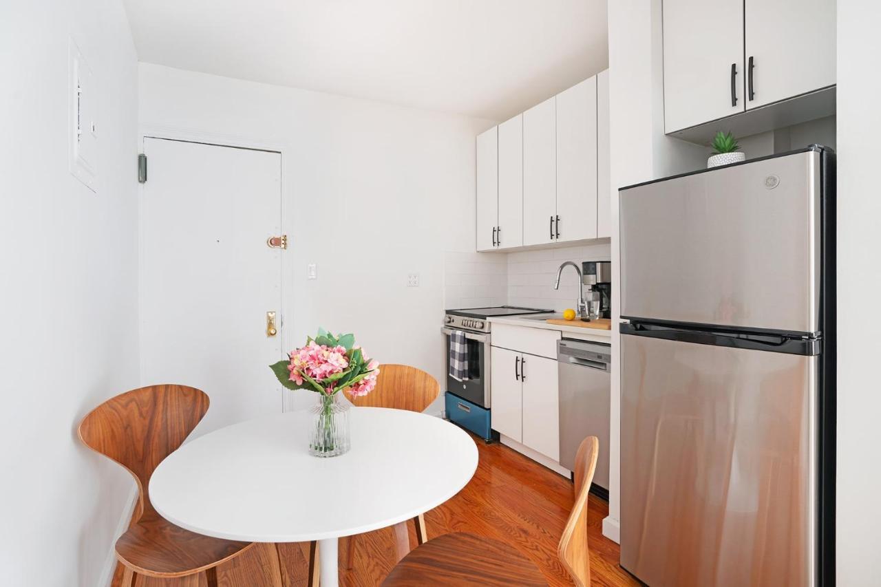 444-3e Contemporary 1br In Hell's Kitchen Apartment *