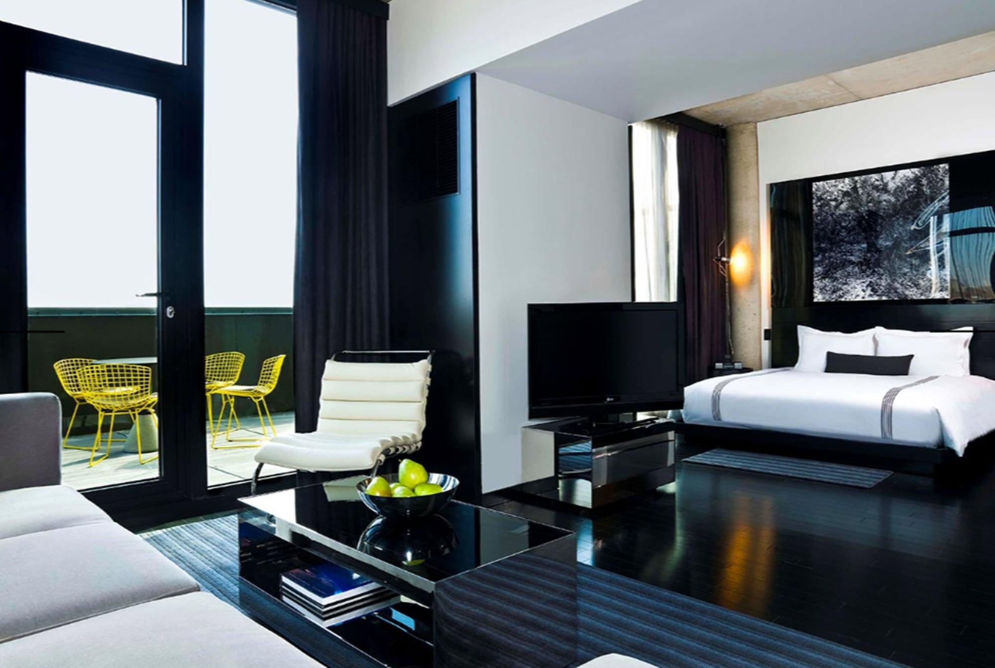Sixty Les Hotel 4*