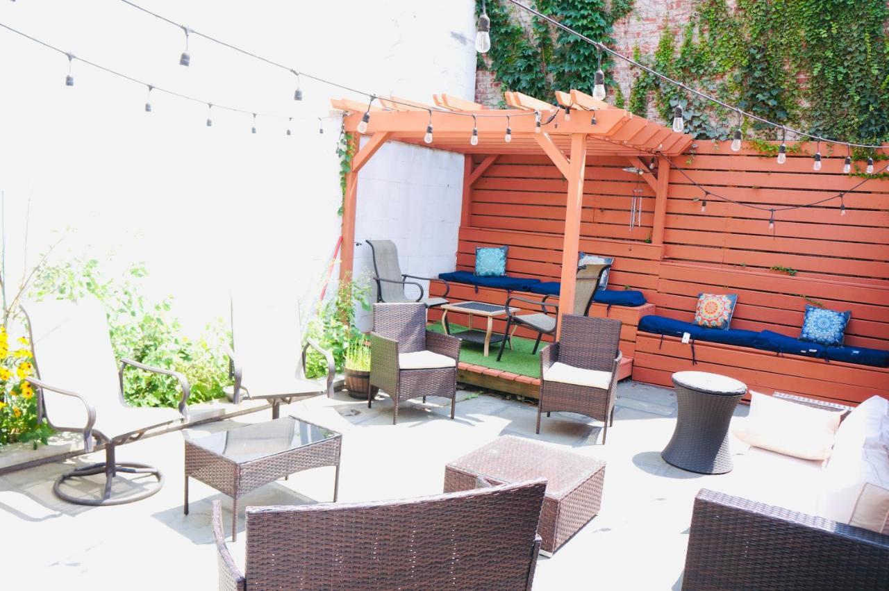 Modern Brownstone 2bdrm Duplex With Backyard Terrace Homestay