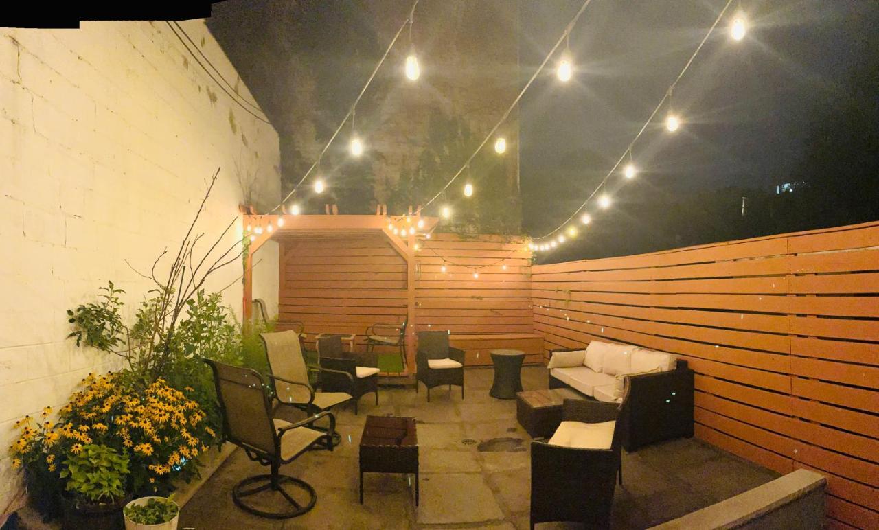 Homestay Modern Brownstone 2bdrm Duplex With Backyard Terrace