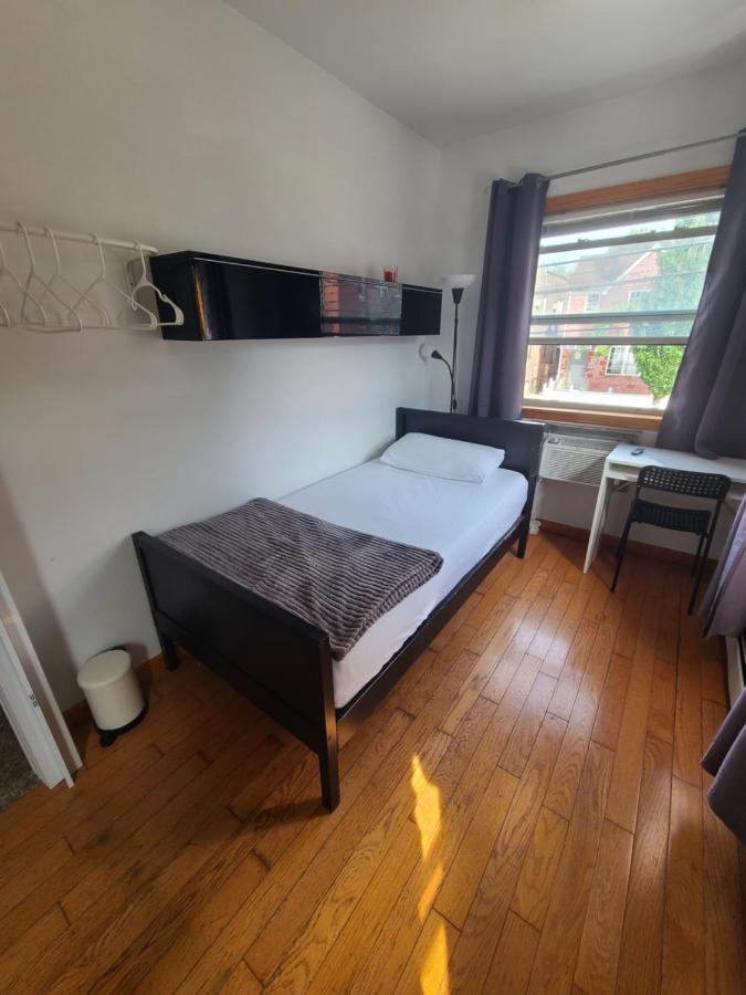 Single Bed Space For Traveler New York