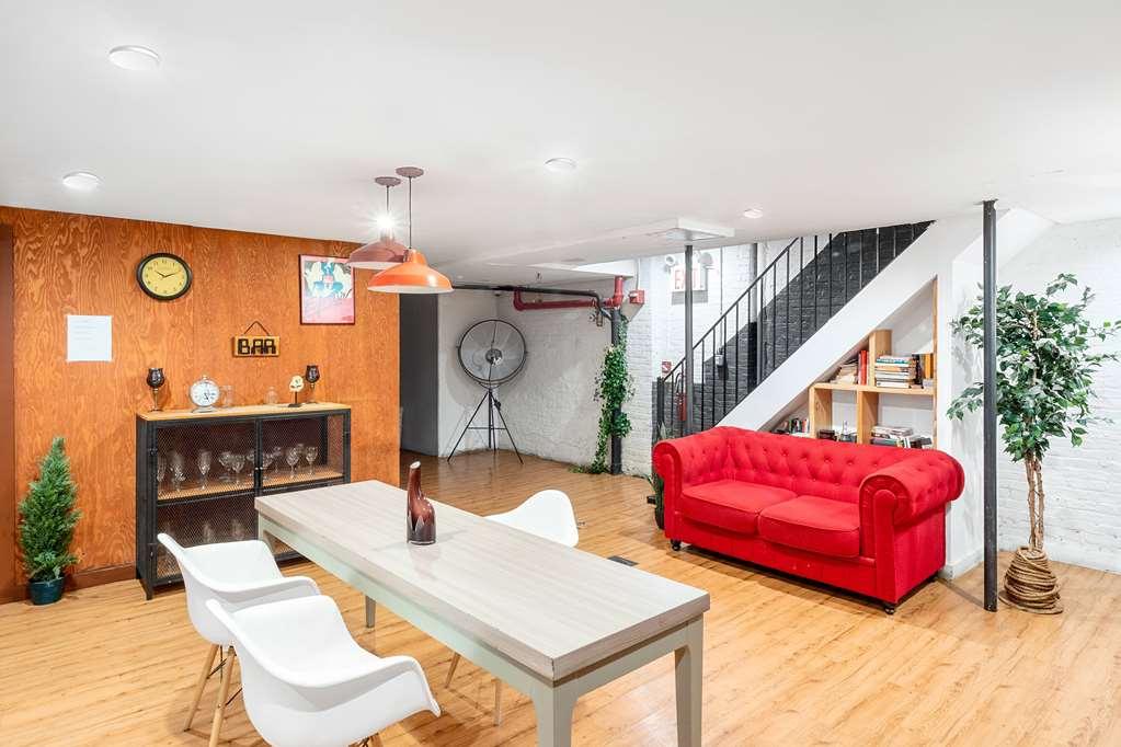 Behome By Luxurban. Travelodge New York