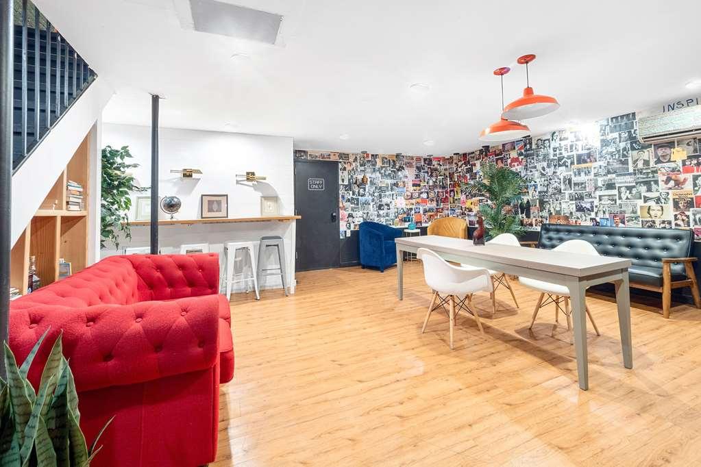 Behome By Luxurban. Travelodge *
