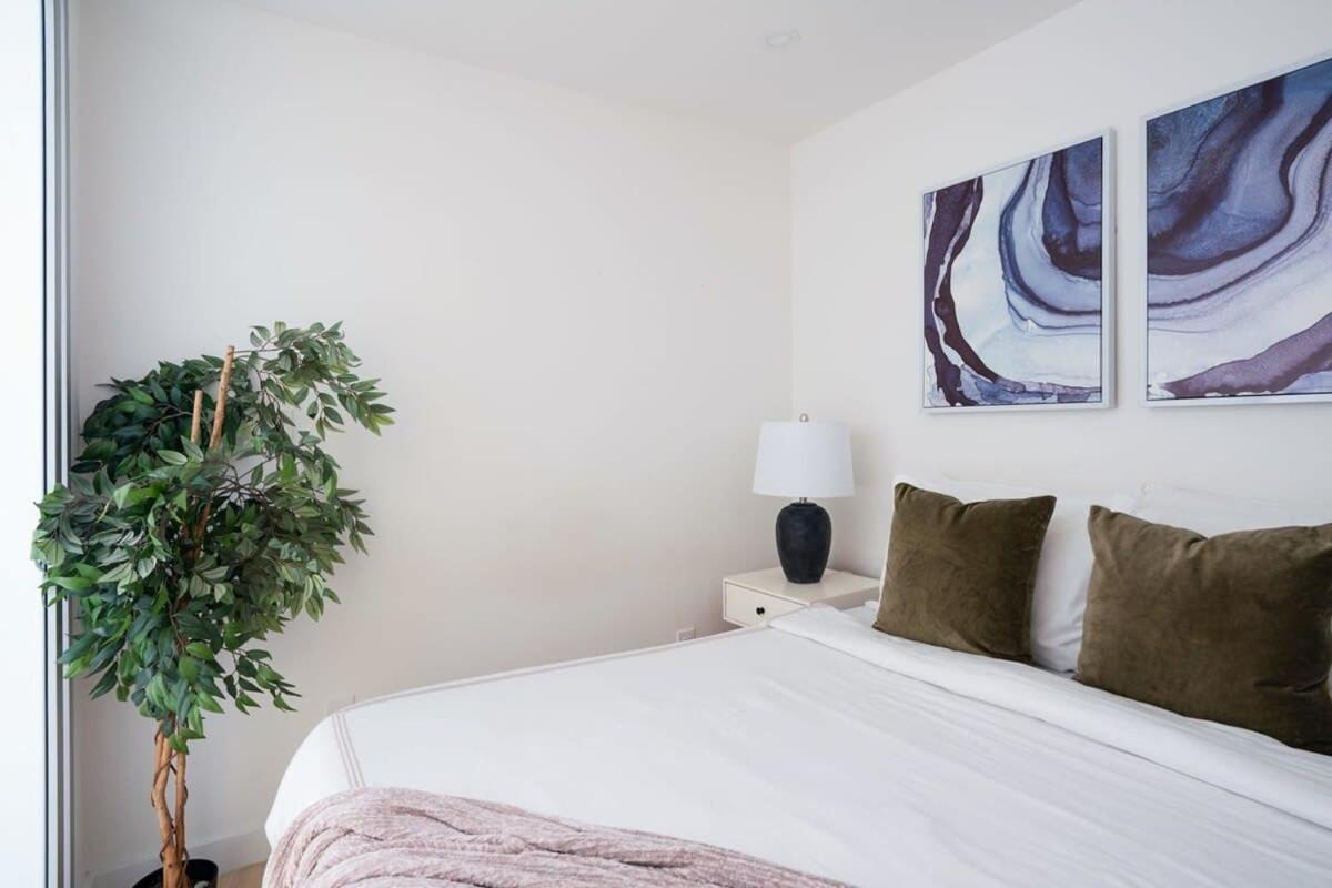 75-3b 3br Luxury Duplex Brand New &d Elevator
