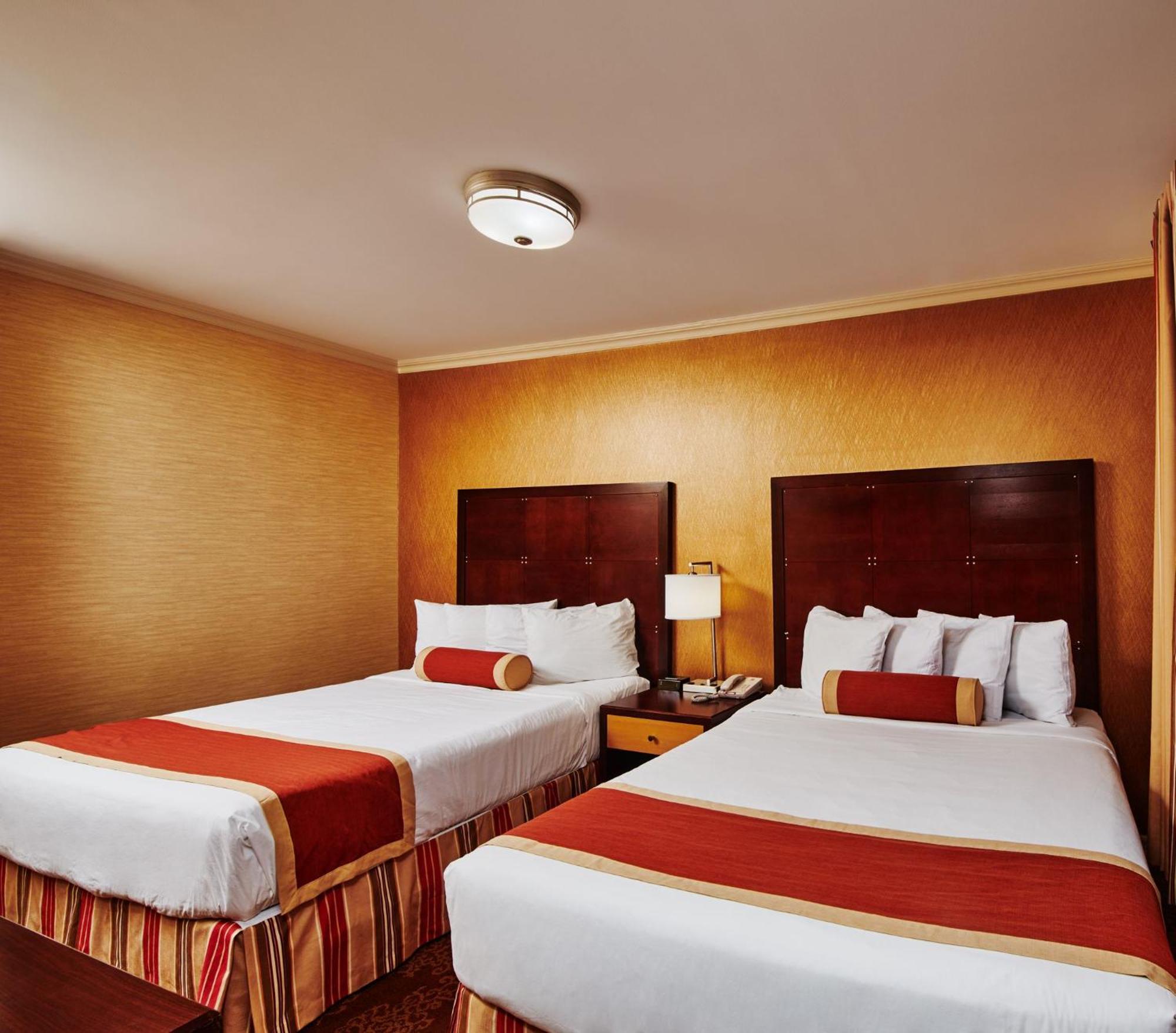 Aparthotel Radio 3*