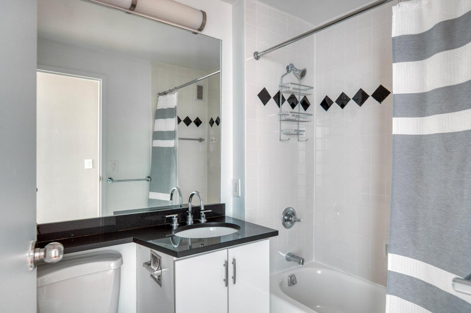 Uws 2br W Gym Doorman Elevator Nr Park Nyc-1050 Apartment
