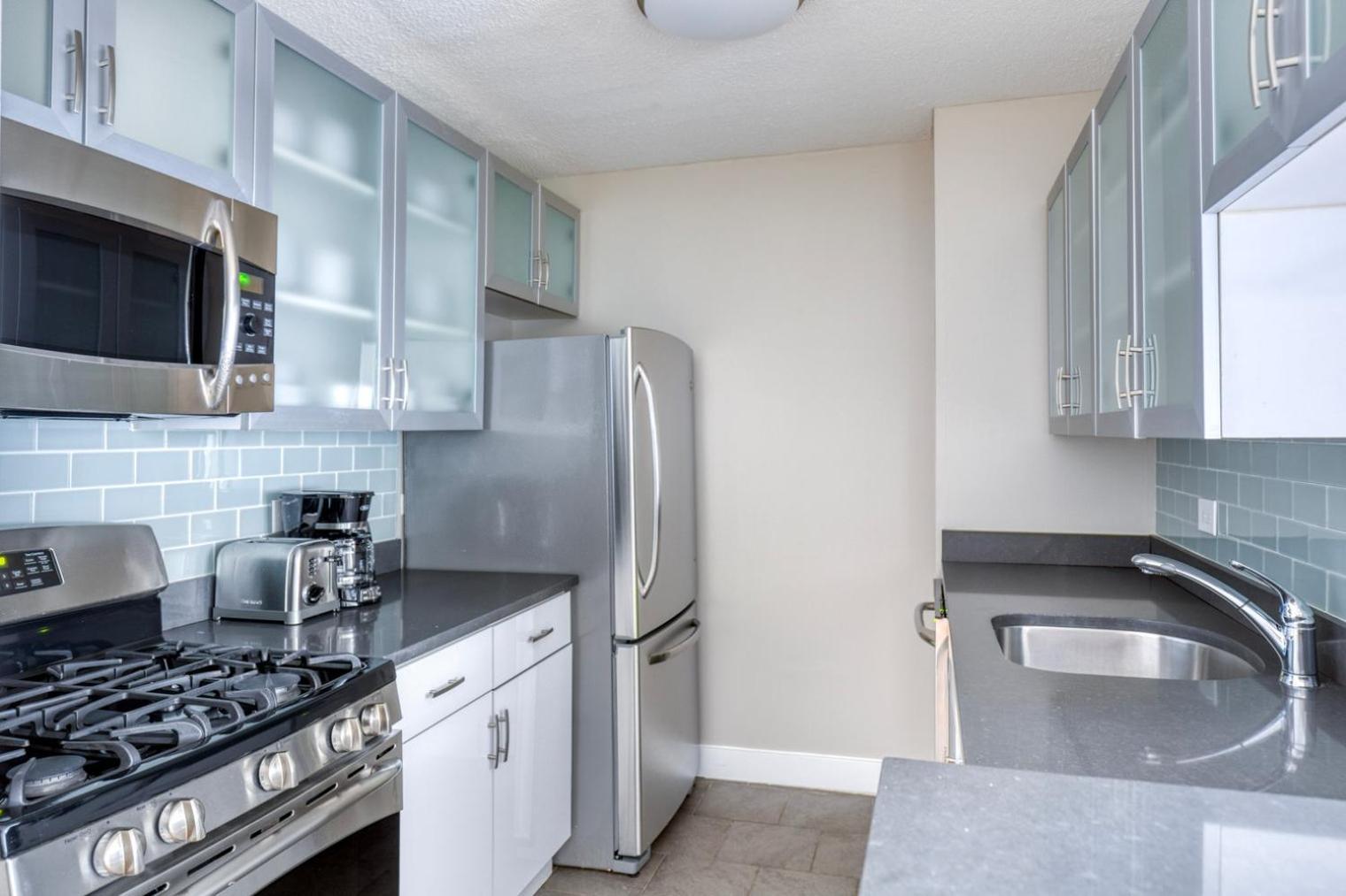 Apartment Uws 2br W Gym Doorman Elevator Nr Park Nyc-1050 *