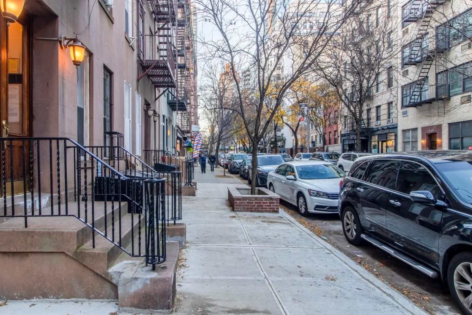 Lenox Hill 2br W Elevator Doorman Nr Art Nyc-1389 New York