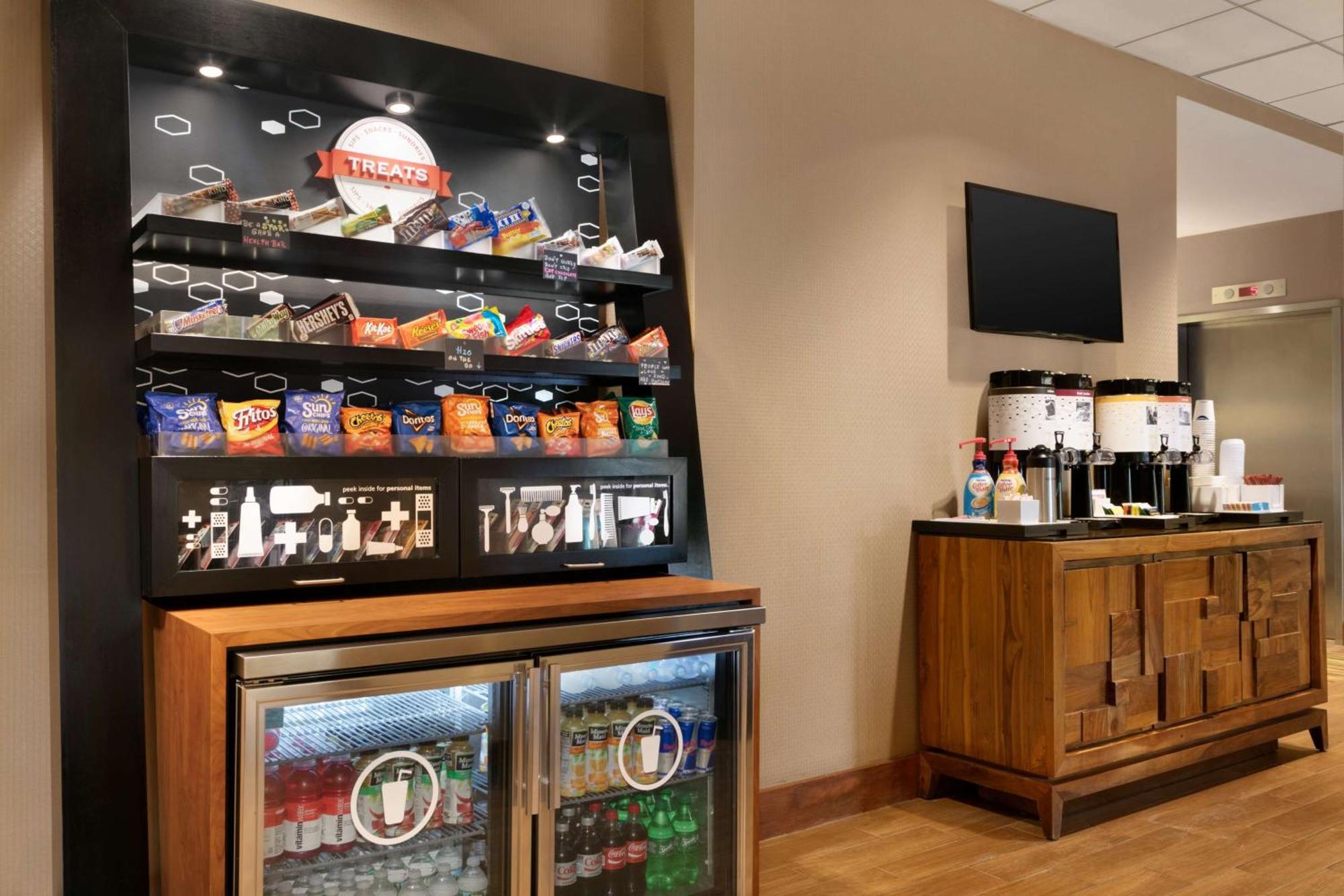 Hampton - Laguardia Airport Hotel 3*