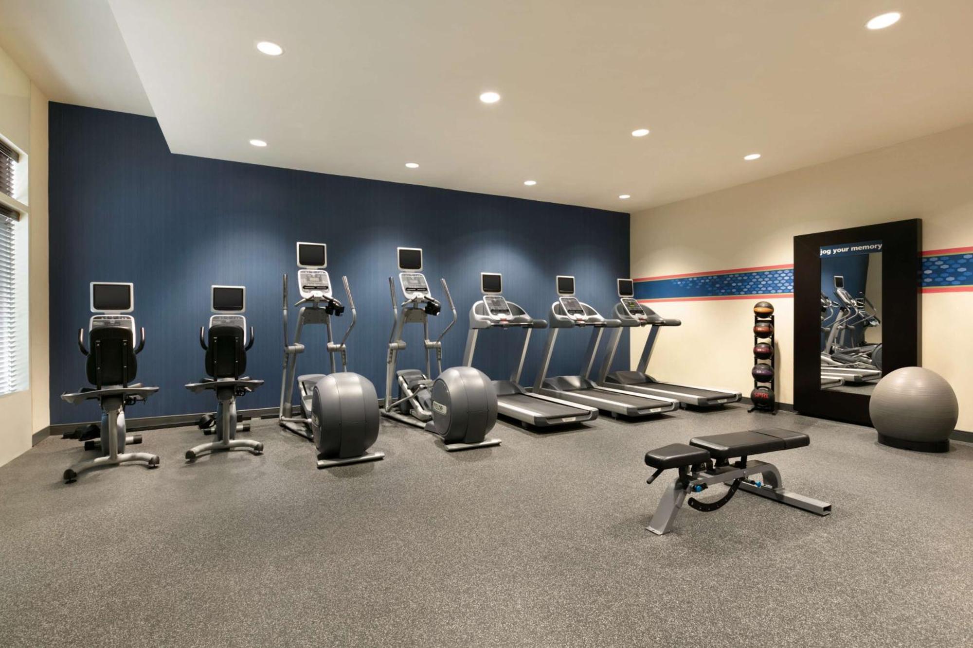 Hampton - Laguardia Airport 3*