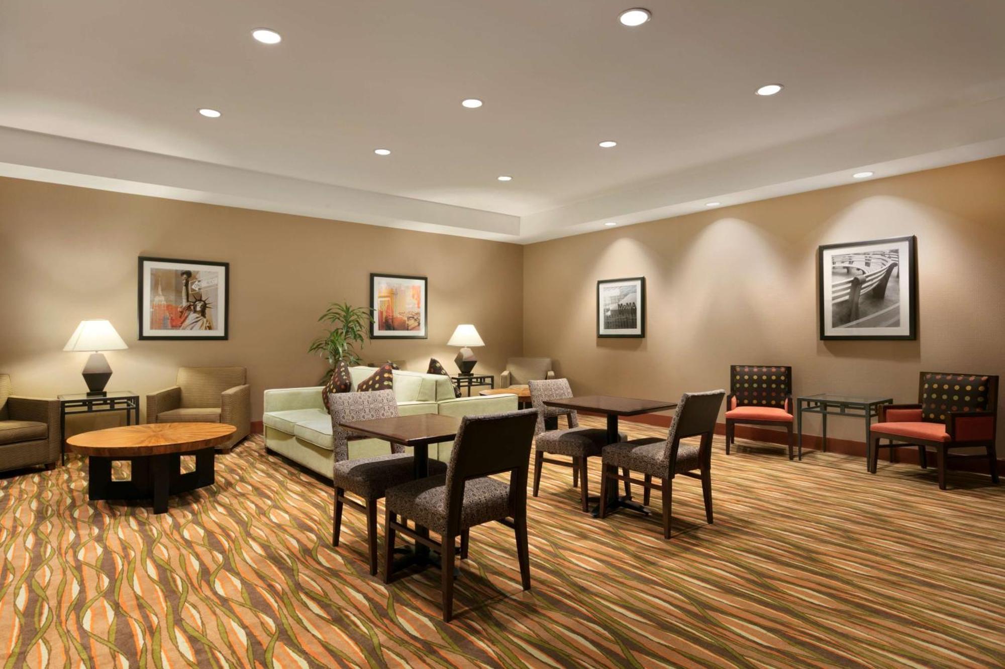 Hampton - Laguardia Airport 3* New York