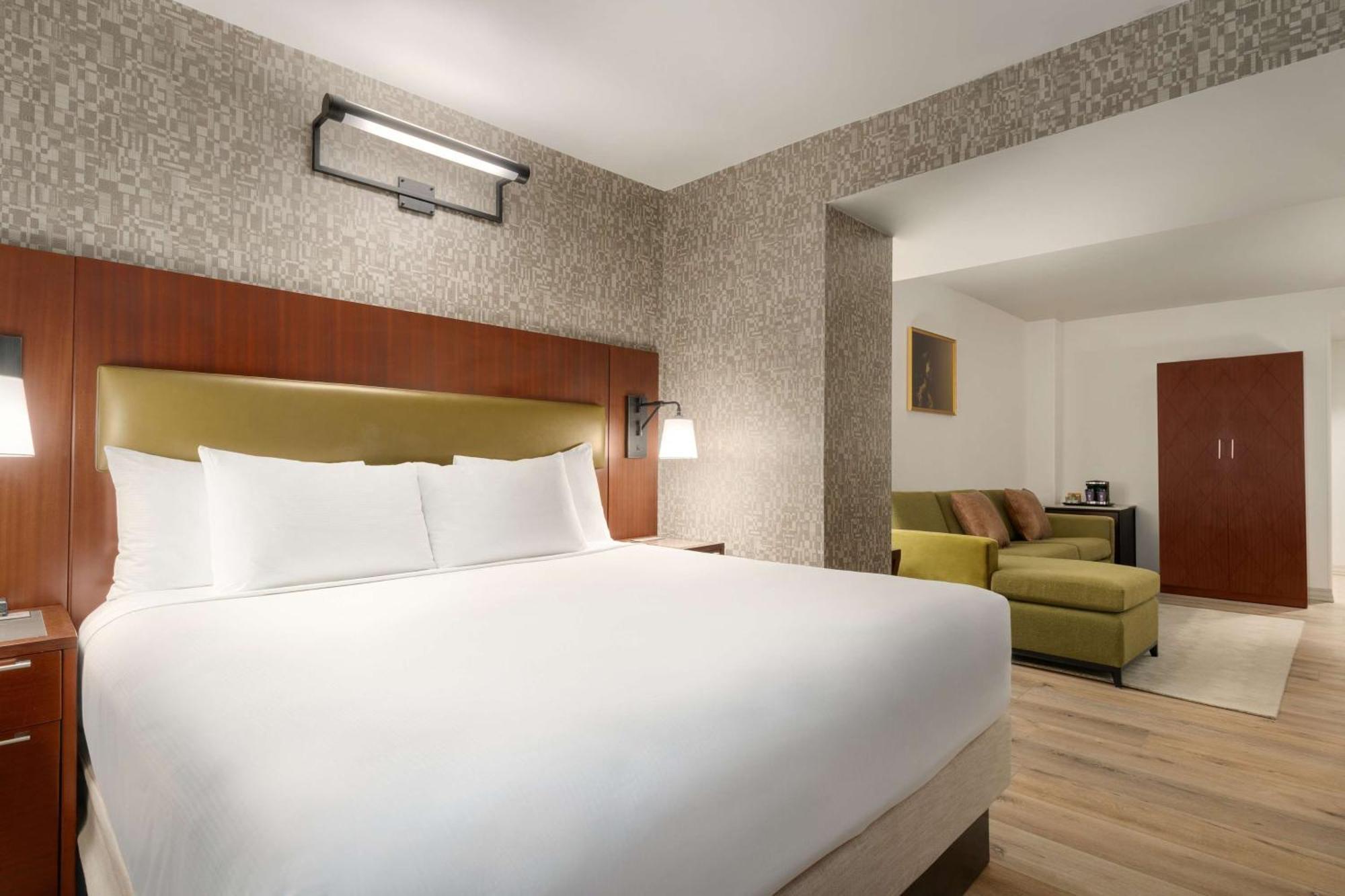 Doubletree By Hilton Downtown Hotel New York