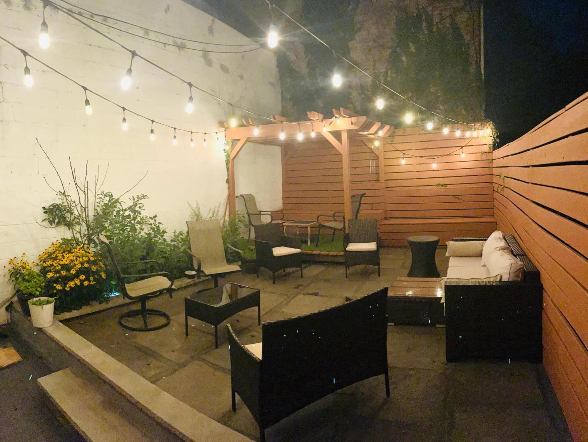 Modern Brownstone 2bdrm Duplex With Backyard Terrace Homestay New York