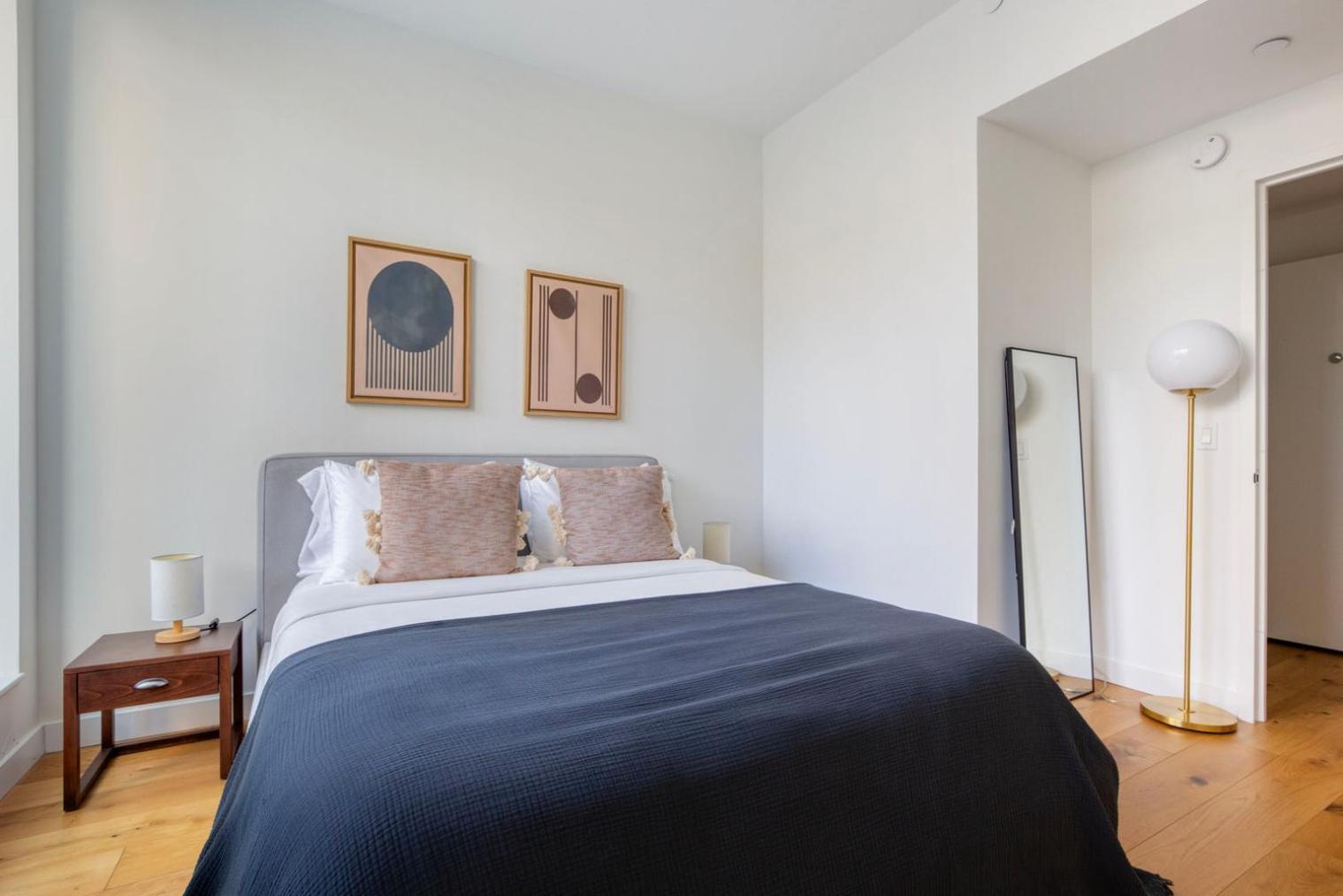 Les 1br W Lounge Gym Roofdeck Nr Park Nyc-1379