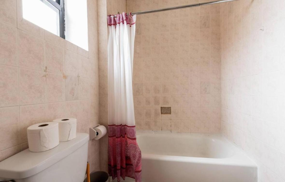 Majestic 3 Bedroom In Nyc! Apartment *