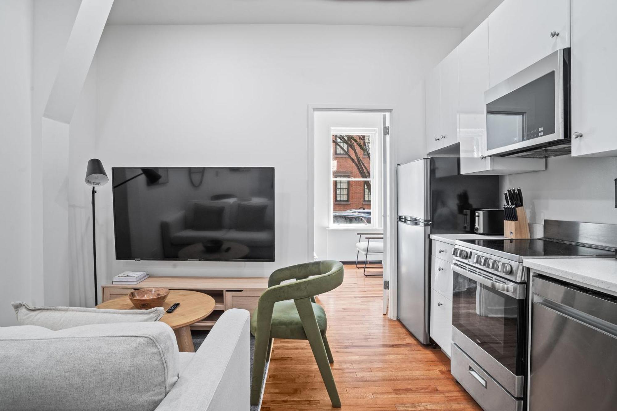 Apartment Minimalist Charm 2br 1bath