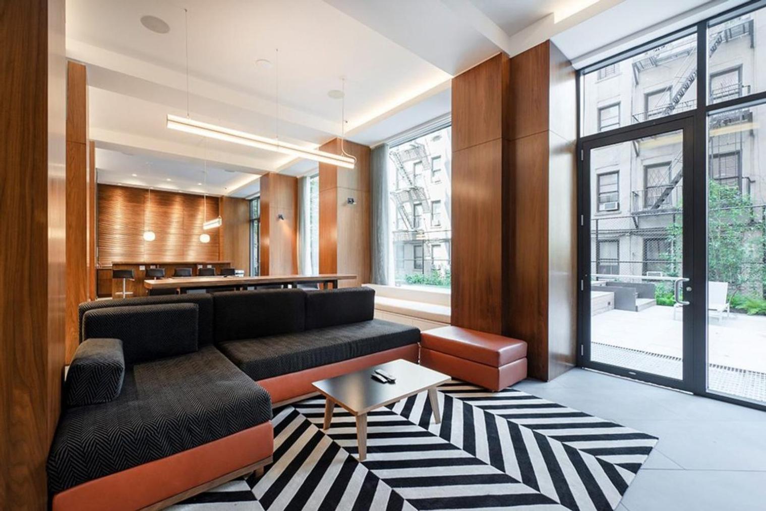 E Village 1br Gym Doorman Rooftop Nyc-179 * New York